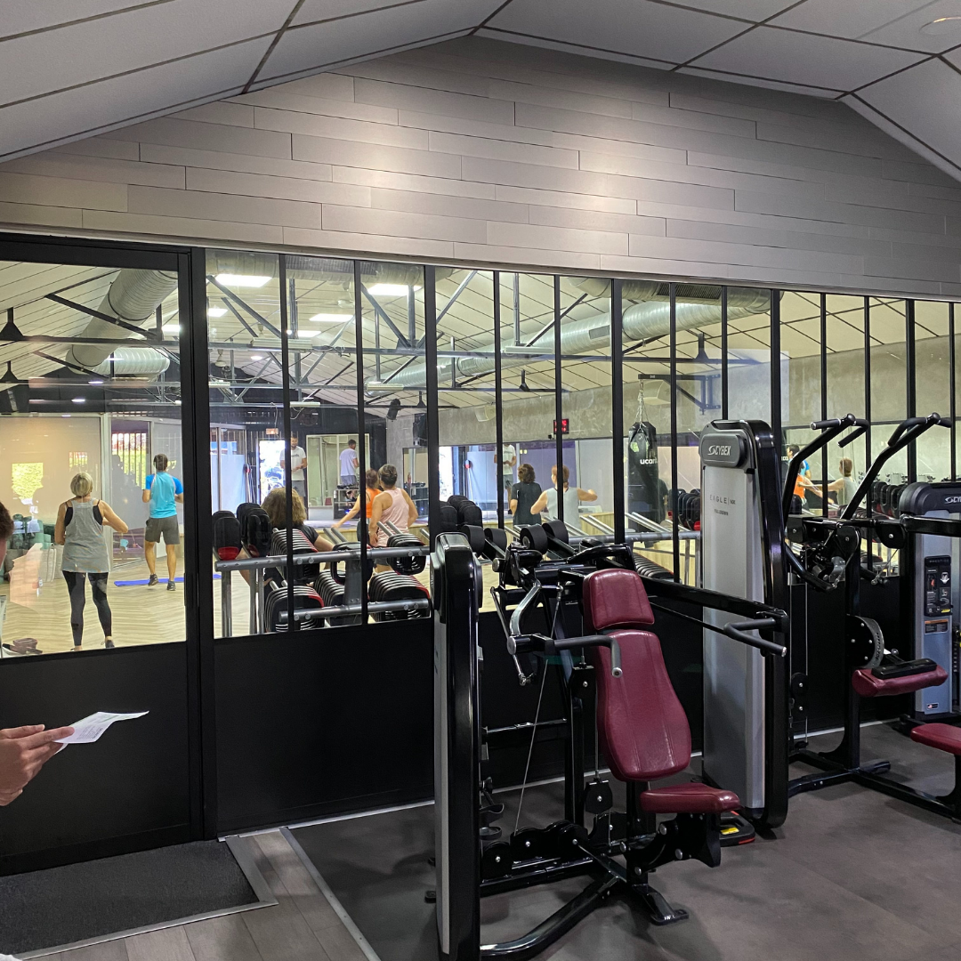 Aménagement intérieur salle de sport à Caluire en région Auvergne Rhône Alpes