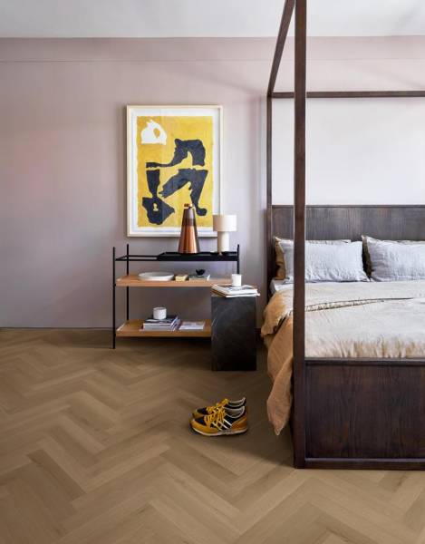 Commandez un parquet vinyle imitation bois clipsable en bâton rompus compatible chauffage au sol sur Genève en Suisse