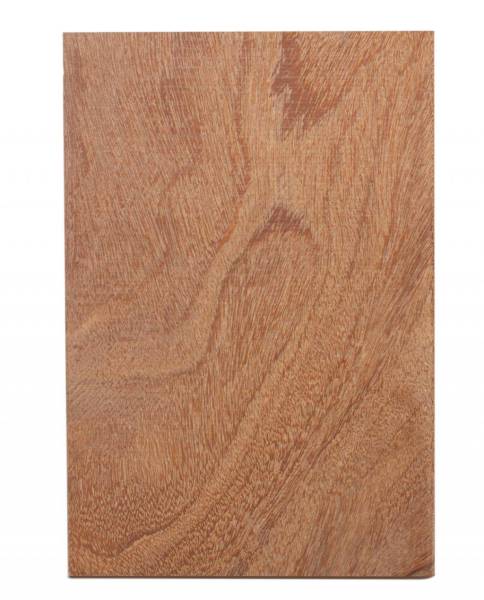 Terrasse bois brun clair en lame exotique Cumaru sur Clermont Ferrand en Auvergne Rhône-Alpes