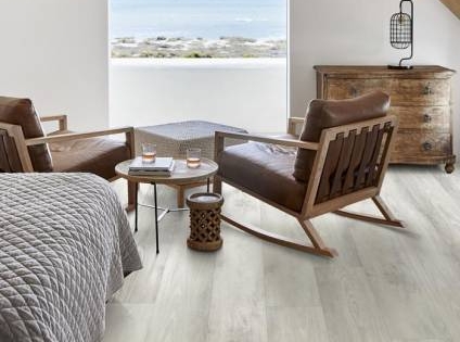 revêtement de sol effet parquet gris