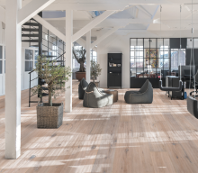 Notre zone d'activité pour ce service Qui contacter à Meyzieu pour trouver un parquet en bois gris pas cher ?